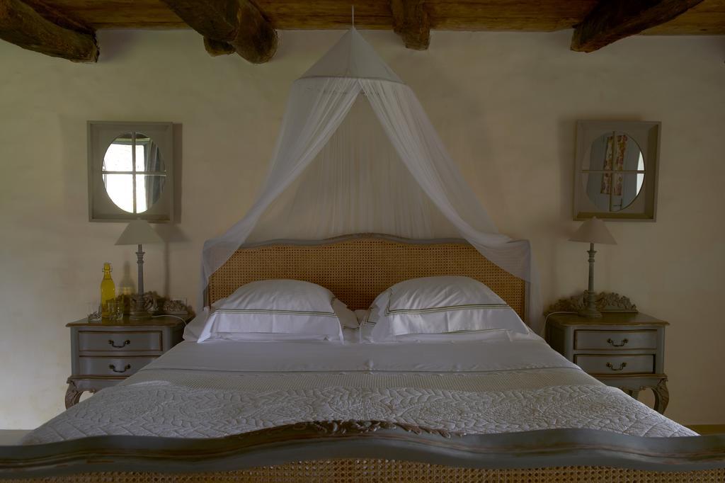 Calvignac Mas De Garrigue B&B 객실 사진